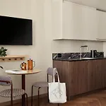 Bob W Kamppi Ελσίνκι
