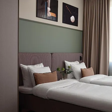 Bob W Kamppi Otel 4*