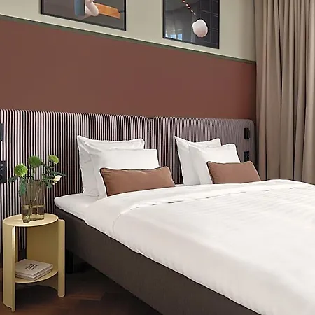 Bob W Kamppi Hotelli 4*