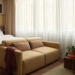 Bob W Kamppi ホテル